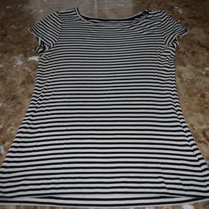 Medium The Limited Perfect Tee